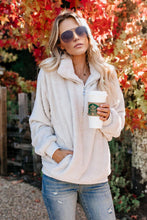Afbeelding in Gallery-weergave laden, White Traverse Pocketed Sherpa Pullover Sweatshirt