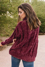 Afbeelding in Gallery-weergave laden, Red Soft Chenille Sweater