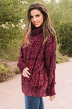 Afbeelding in Gallery-weergave laden, Red Soft Chenille Sweater