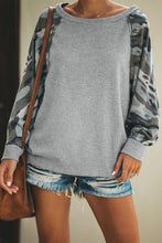 Afbeelding in Gallery-weergave laden, Gray Squadron Thermal Camo Contrast Dolman Top