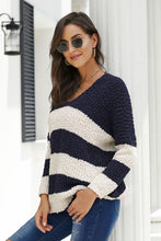 Afbeelding in Gallery-weergave laden, Blue V Neck Loose Color Block Sweater