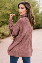 Afbeelding in Gallery-weergave laden, Pink Soft Chenille Sweater
