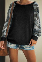 Afbeelding in Gallery-weergave laden, Black Squadron Thermal Camo Contrast Dolman Top
