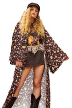 Afbeelding in Gallery-weergave laden, Brown Her Majesty Floral Print Kimono Coat
