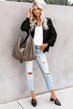 Afbeelding in Gallery-weergave laden, Black Too Soft Pocketed Bomber Jacket
