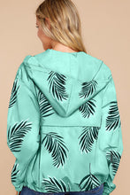 Afbeelding in Gallery-weergave laden, Green Floral Print Rain Jacket

