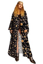 Afbeelding in Gallery-weergave laden, Black Her Majesty Floral Print Kimono Coat
