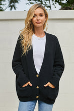 Afbeelding in Gallery-weergave laden, Black Oversize Button Front Cardigan
