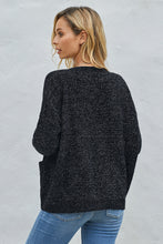 Afbeelding in Gallery-weergave laden, Black Swoon And Snuggles Chenille Shift Sweater
