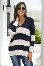 Afbeelding in Gallery-weergave laden, Blue V Neck Loose Color Block Sweater
