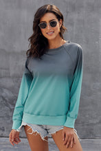 Afbeelding in Gallery-weergave laden, Blue Ombre Crewneck Long Sleeve Sweatshirt
